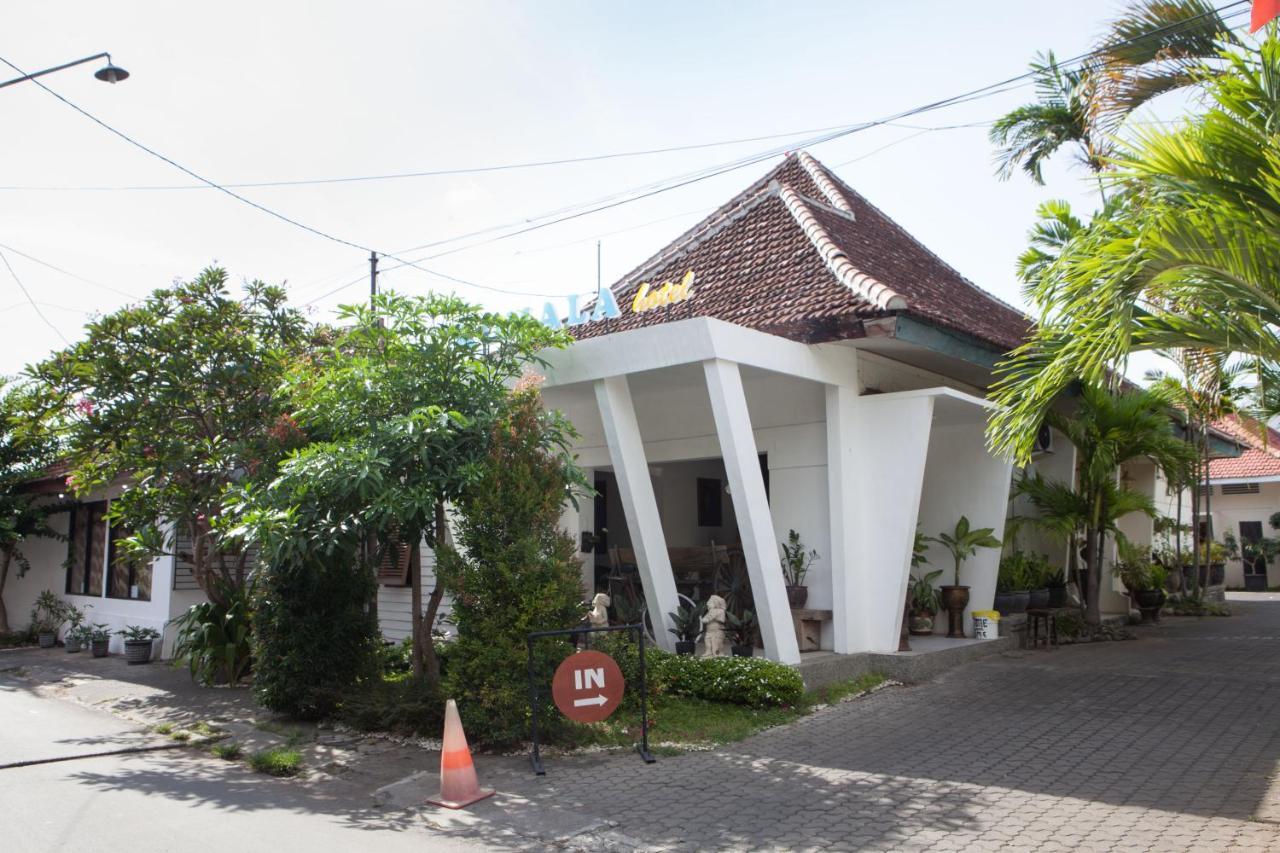 Reddoorz Plus Near Mall Roxy Banyuwangi 外南梦 外观 照片